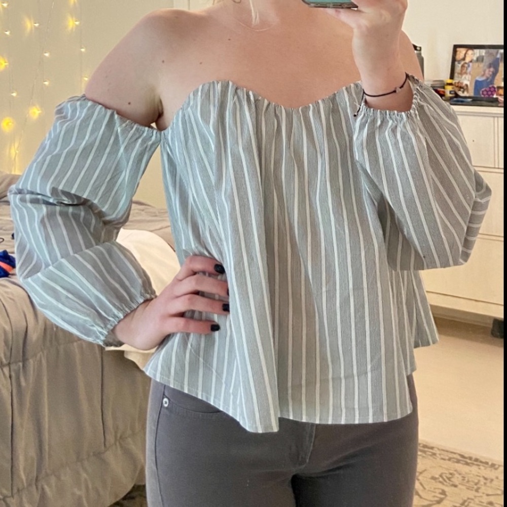 Off the shoulder long sleeve top